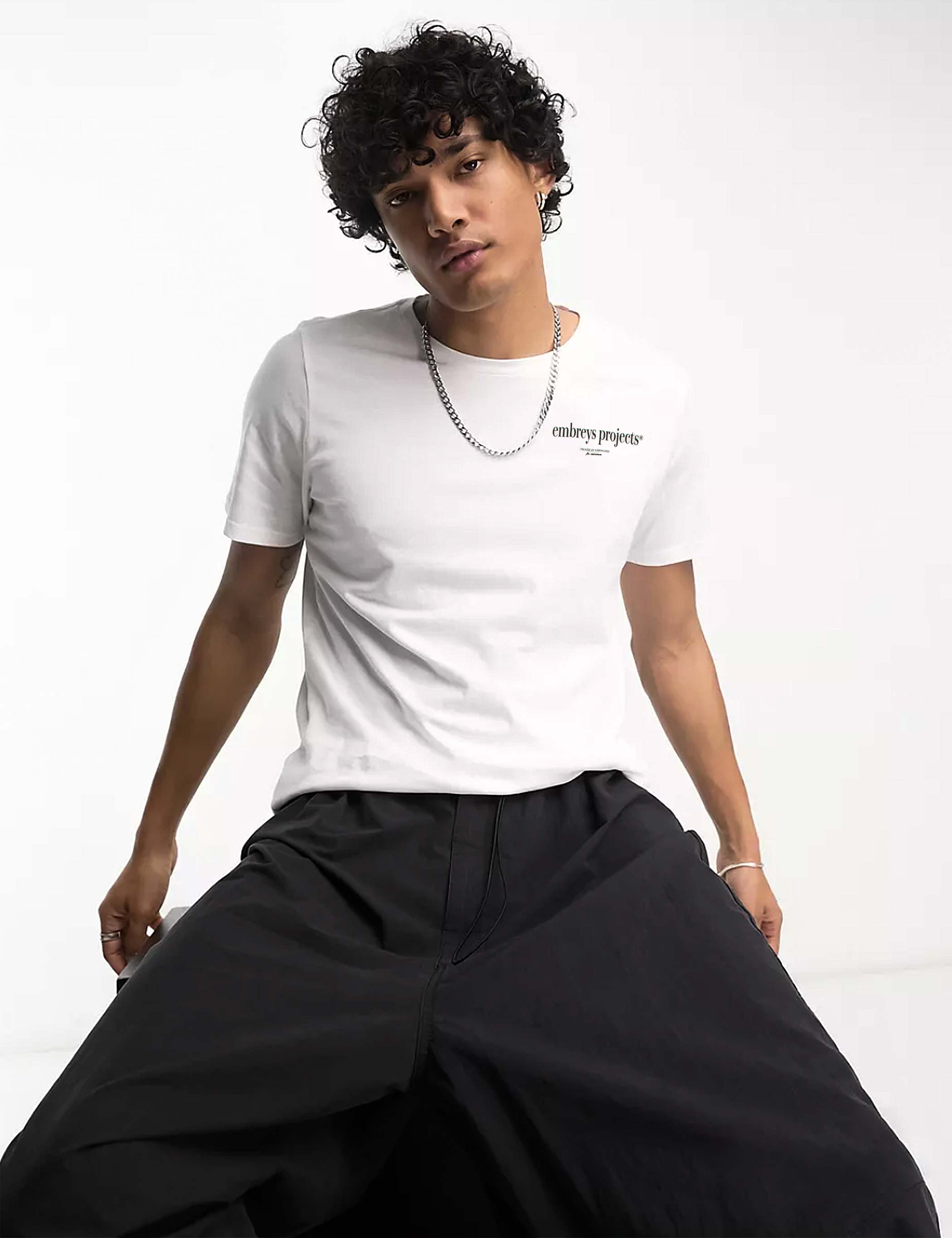 ESSENCE SS TEE - HVID - Embreys Projects