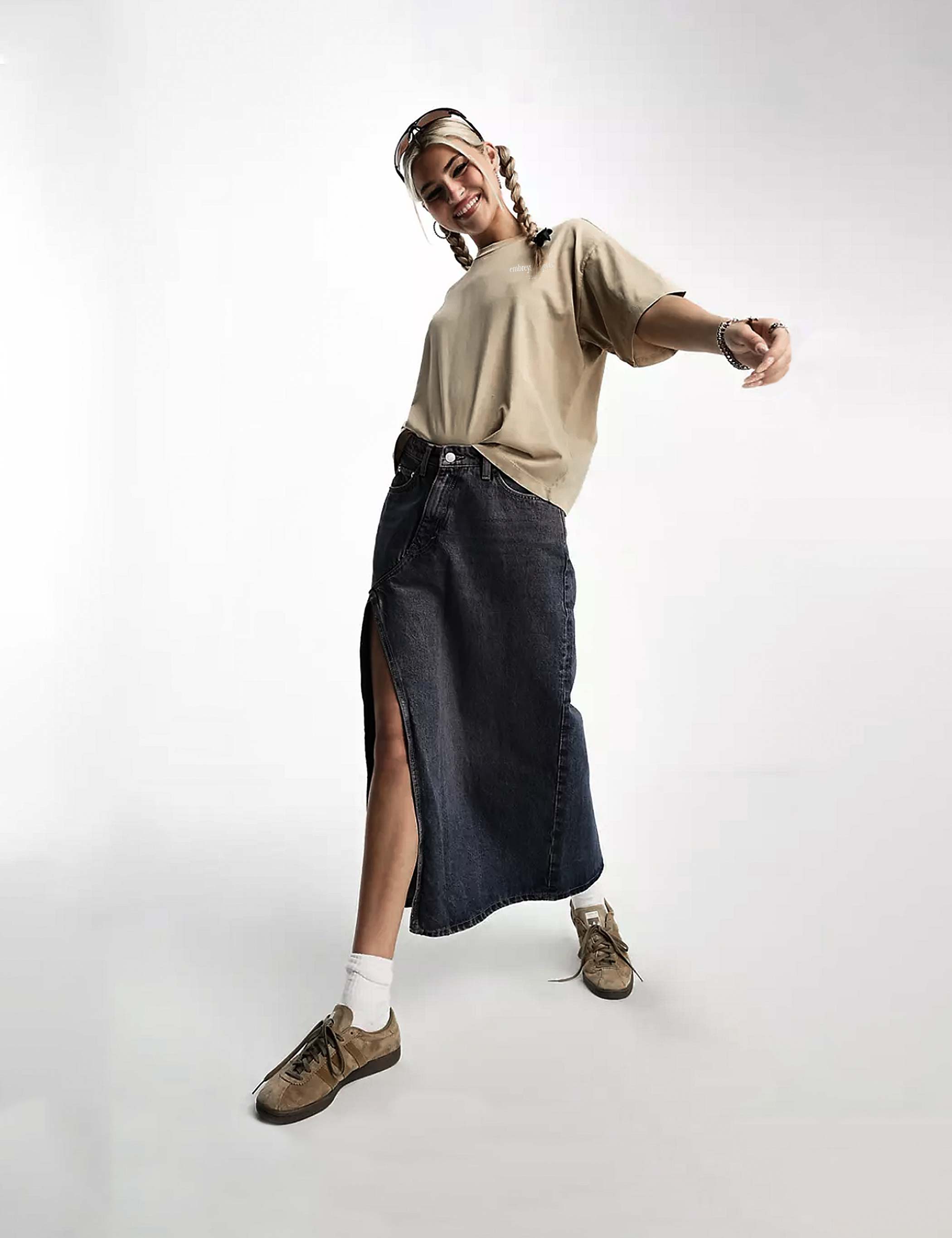 ESSENCE SS TEE - ELEPHANT SKIN (W) - Embreys Projects